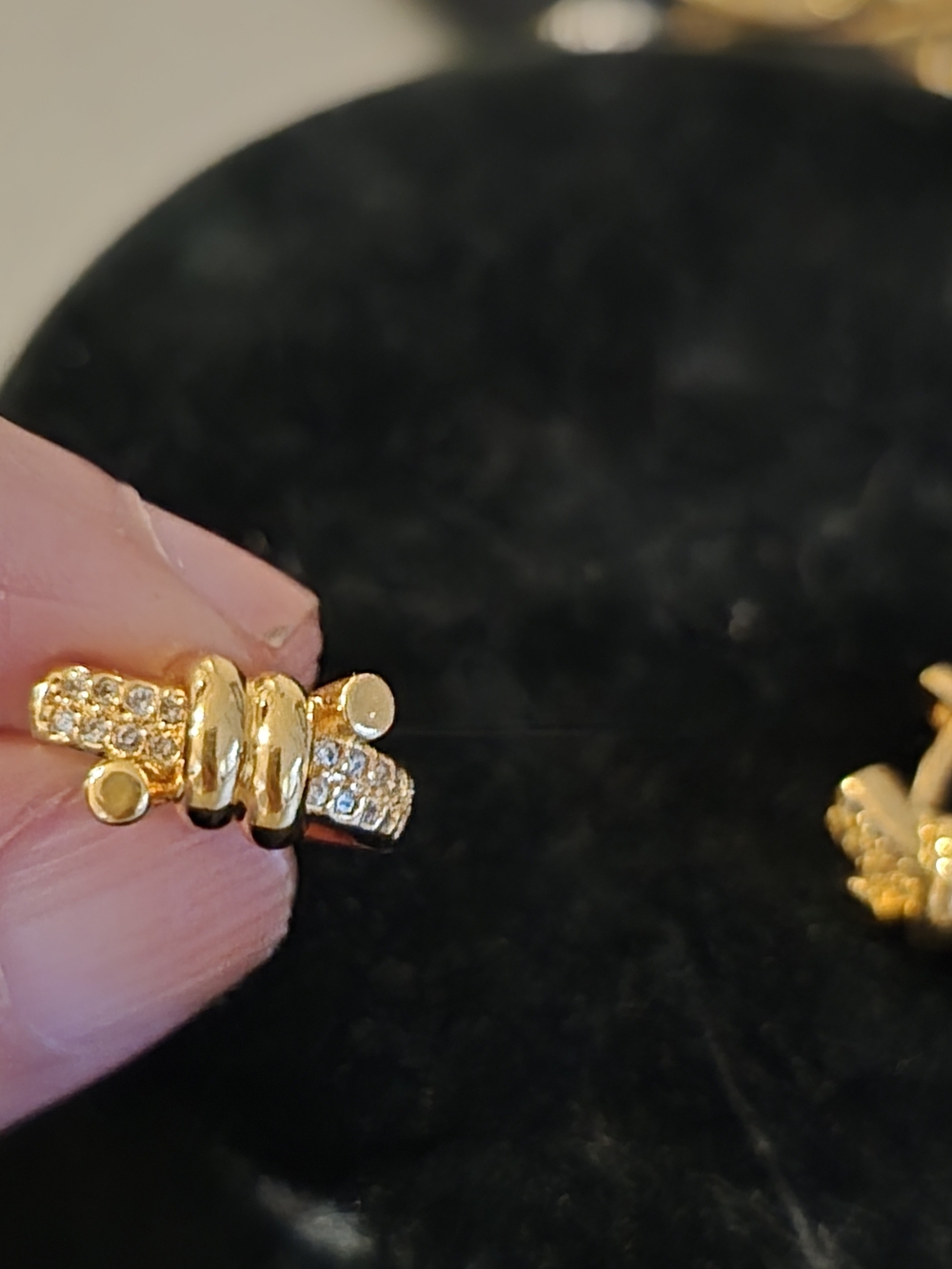 22kgp Dubai Jewelry Gold Crystal Accent Women’s Huggie Earrings